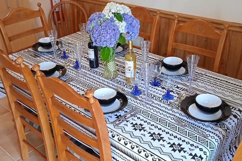 Mégrit Tranquillity Cottage 0*,  צרפת