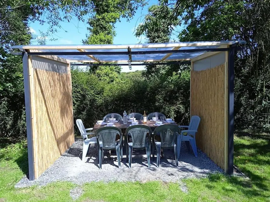 Mégrit Tranquillity Cottage בית נופש